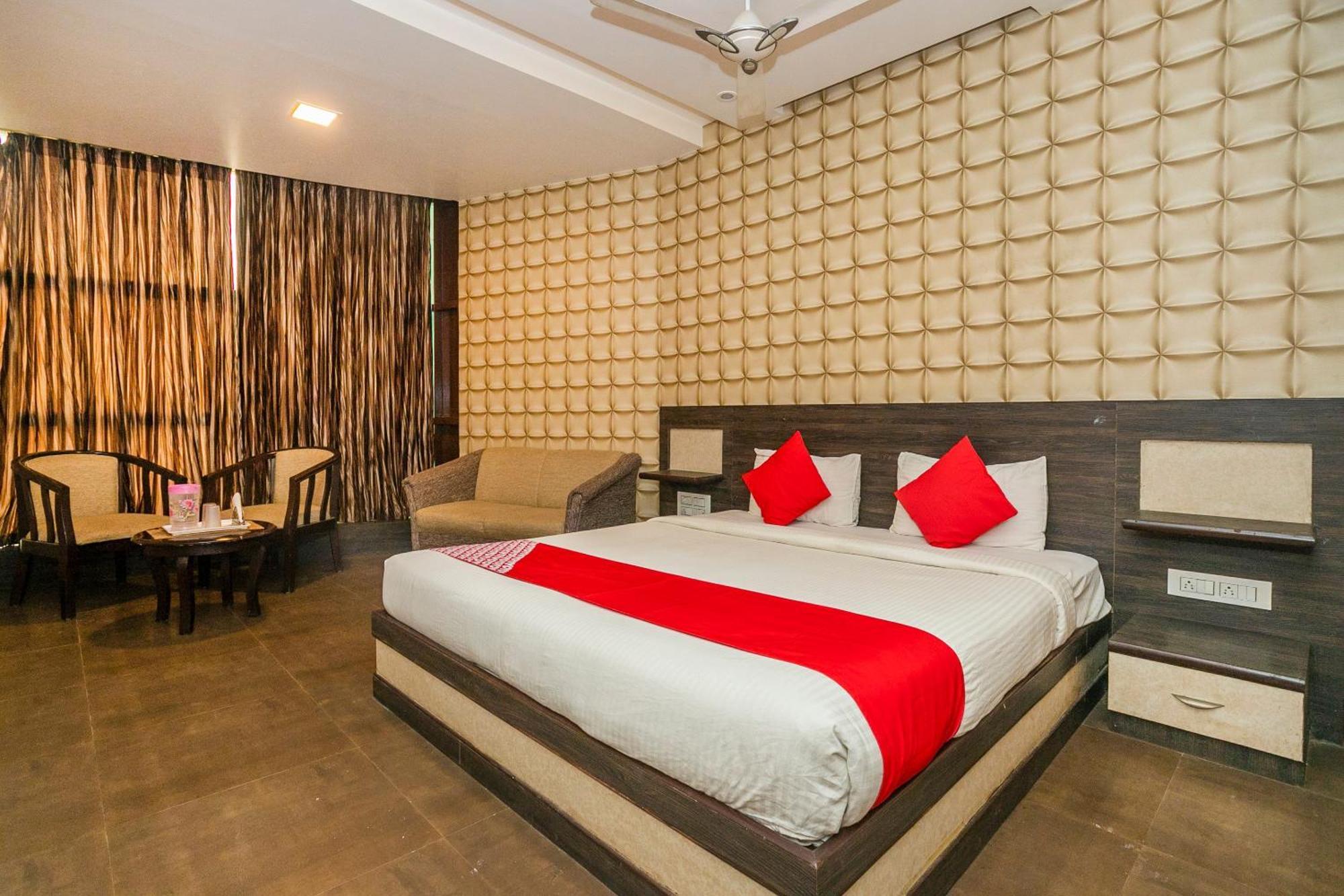 Super Collection O Indian Suites Near Sitara Restaurant Bangalore Extérieur photo