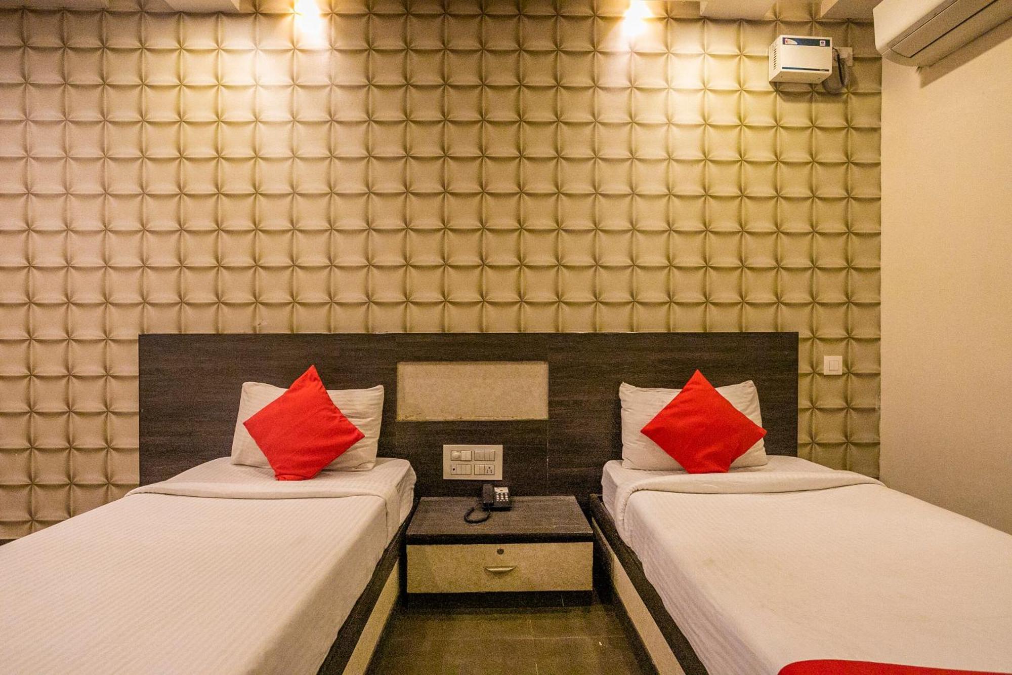 Super Collection O Indian Suites Near Sitara Restaurant Bangalore Extérieur photo