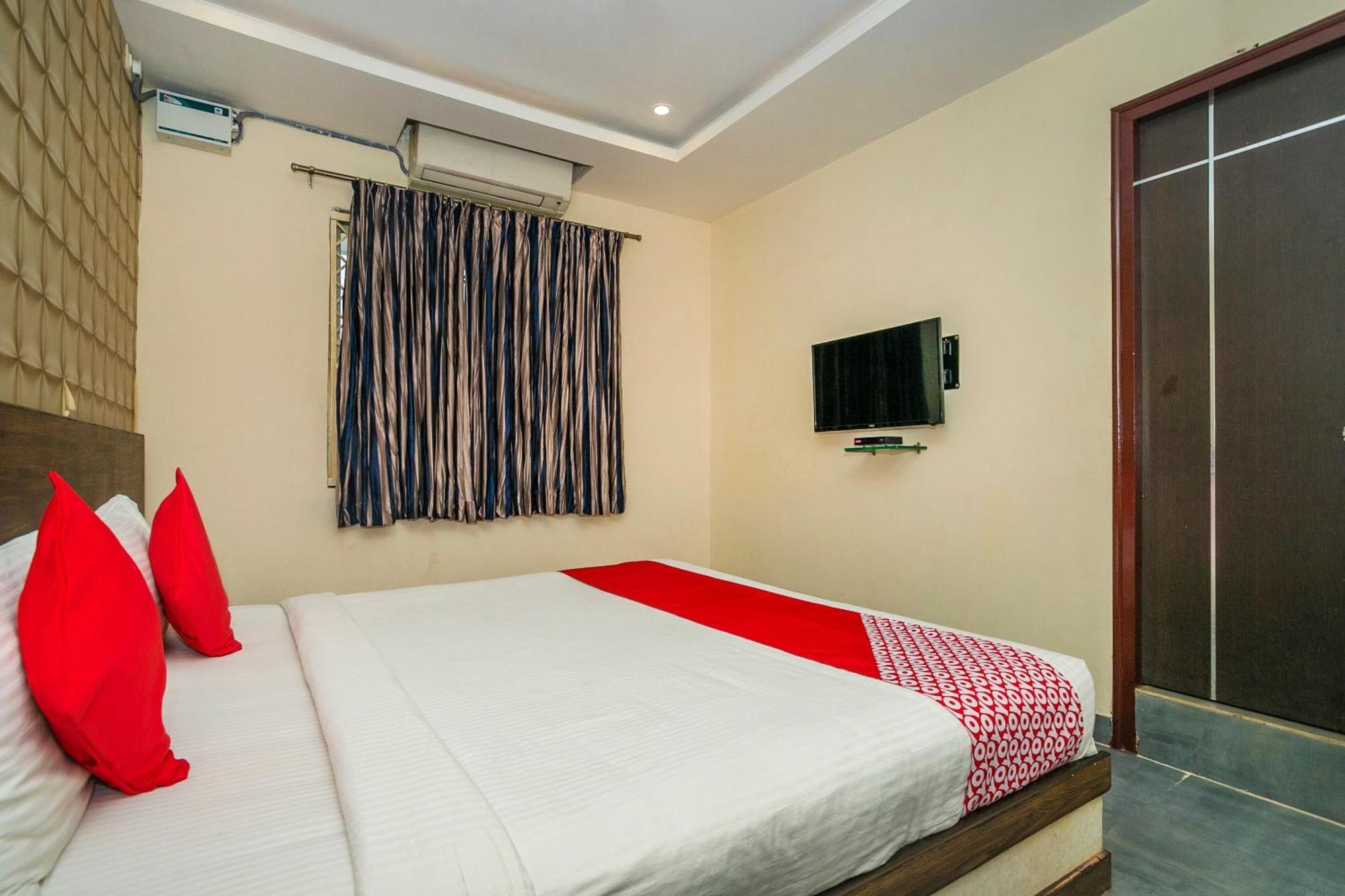 Super Collection O Indian Suites Near Sitara Restaurant Bangalore Extérieur photo