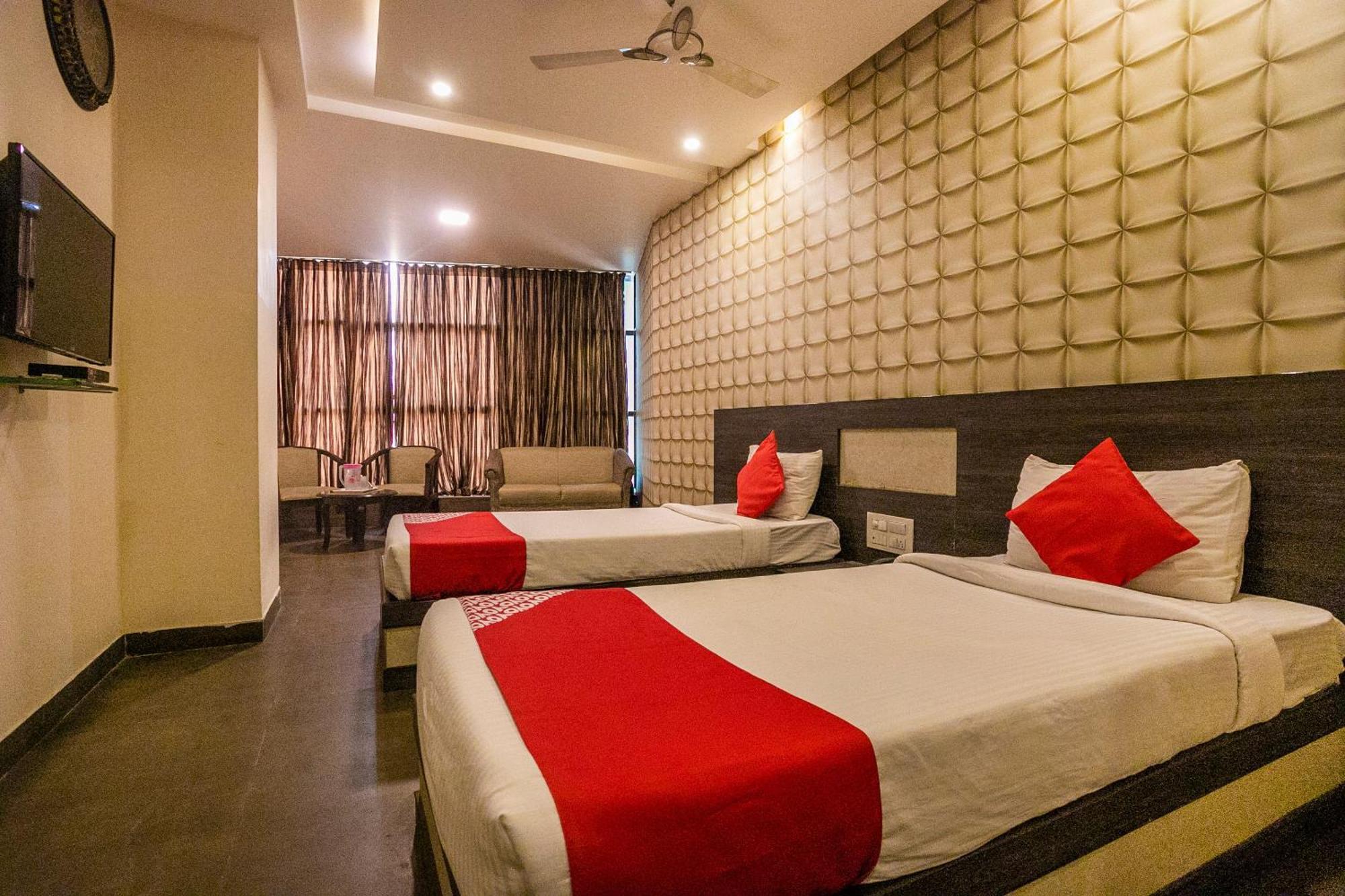 Super Collection O Indian Suites Near Sitara Restaurant Bangalore Extérieur photo